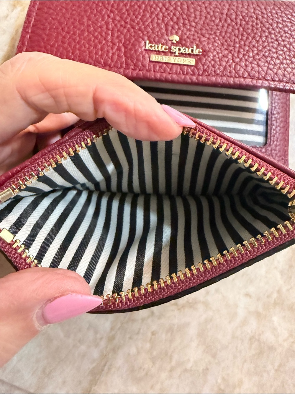 Kate Spade Jackson Street Meredith Wallet in Fig Jam Red GUC - Picture 8 of 16